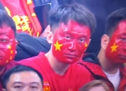 九游娱乐在线-足球巨星争夺桂冠，全场观众沸腾助威